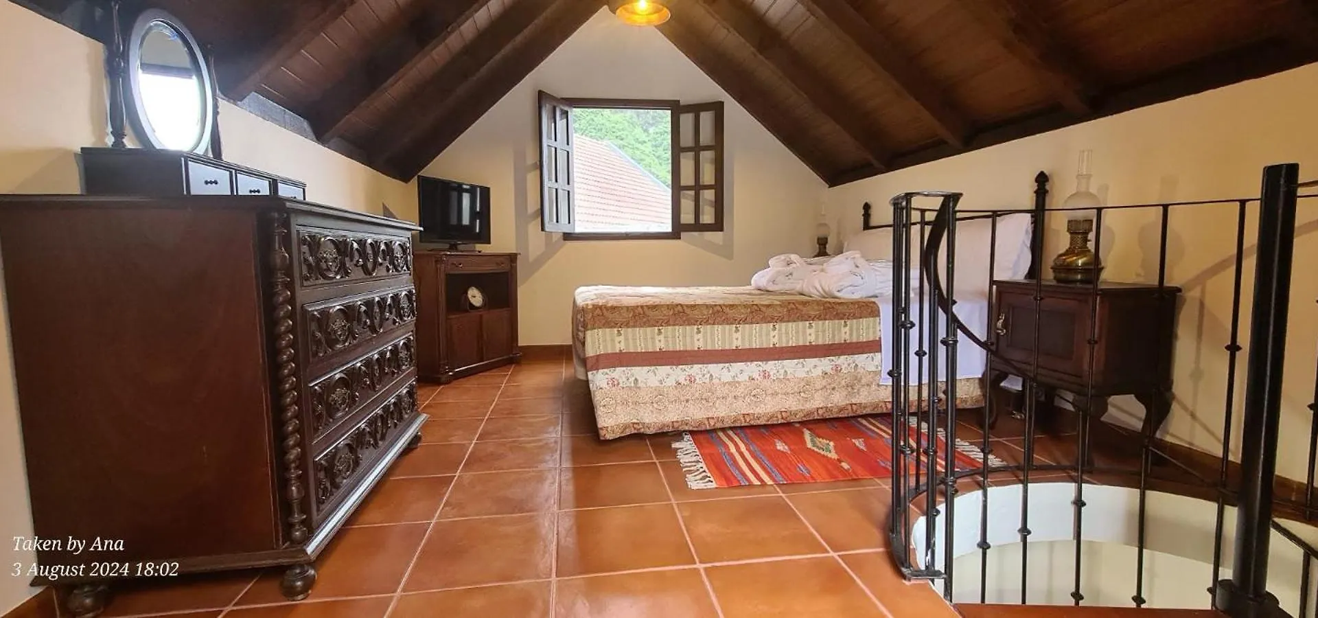 Mountain View Cottage Seixal  Casa de Férias